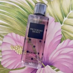 Victoria's Secret EAU SO sexy ボディミスト - メルカリ