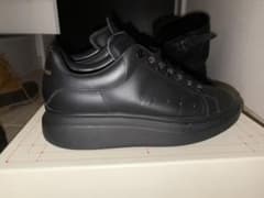 Alexander McQueen オーバーサイズ スニーカー 黒 40のサムネイル