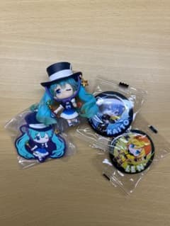 初音ミク フィギュア キーホルダー 缶バッジ