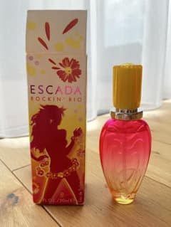 ESCADA ROCKIN' RIO 30ml 香水 エスカーダロッキンリオ - メルカリ