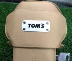 TOM'S トムス ステアリングロック ベージュ　ハンドルロック　限定のサムネイル