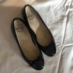 黒　エナメルバレエシューズのサムネイル