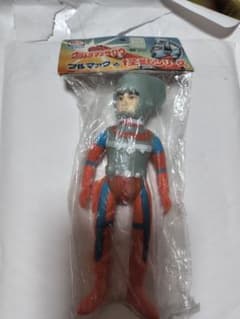 カ*チ様 ウルトラマンタローブルマァクの怪獣シリーズZAT隊員東光太郎役篠田三郎 カ*チ様 ウルトラマンタローブルマァクの怪獣シリーズZAT隊員東光太郎