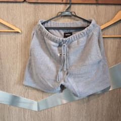 ESSENTIALS FEAR OF GOD パイル地 ショートパンツのサムネイル