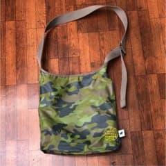 HUNTING WORLD BORNEOショルダーバックのサムネイル