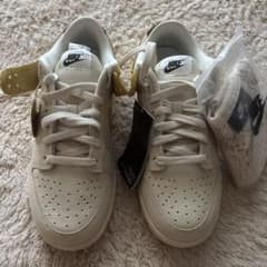 NIKE DUNK「バナナダンク」のサムネイル