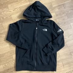 THE NORTH FACE ブラックパーカー 140のサムネイル