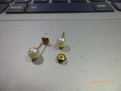 18金パールピアスのサムネイル