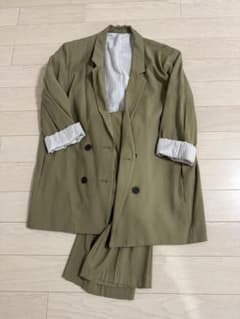 セレモニー　オリーブ色 セットアップ パンツ付きのサムネイル