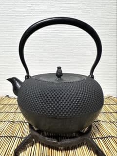 未使用品 南部伝統工芸士 及川寛治作 18型姥口 アラレ 南部鉄瓶 南部