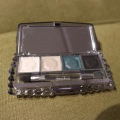 ジルスチュアート アイシャドウのサムネイル