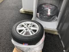 トヨタ　マークX純正ホイール付きノーマルタイヤのサムネイル