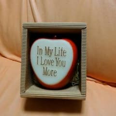 お値下げ中！りんご形　キャンドル　　インテリア、ウェディングにのサムネイル