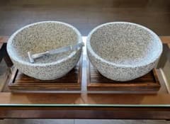 石鍋きビビンバ鍋　18cm 木製トレイ付き　(ヤットコは16cm鍋用)のサムネイル