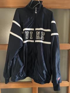 ヴィンテージ品！NIKE ナイロンリバーシブルジャケットのサムネイル