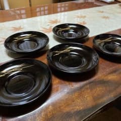 漆器 茶托5枚セット 黒 金色模様 会津漆塗りのサムネイル