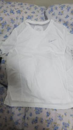 Tシャツのサムネイル
