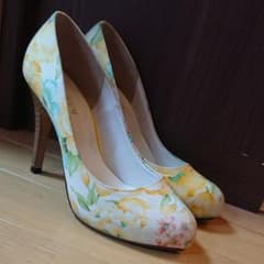 パンプスのサムネイル