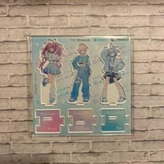 日*部様 1DAYメニコン プレミオ×ホロライブ アクリルスタンドのサムネイル