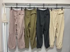 UNIQLO パラシュートパンツ　4色　レディースのサムネイル