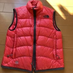 ノースフェイスのダウンベストのサムネイル
