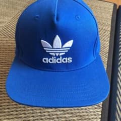 adidas originals キャップのサムネイル