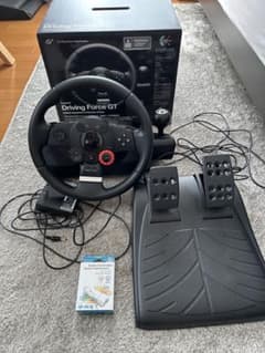 ロジクールドライビングフォースGT コンバータ付き　PS4で使用のサムネイル