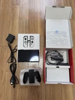 Nintendo Switch 有機ELモデル ホワイト 本体のサムネイル