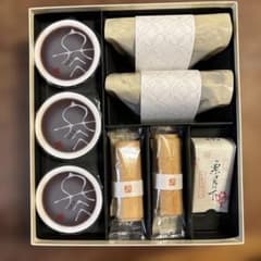 たねや銘菓　詰め合わせのサムネイル