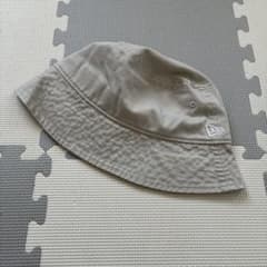【美品！】NEW ERA ベージュ バケットハット M/Lのサムネイル