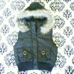 美品✨裾リブ＊ファーフード付き中綿ベスト♥のサムネイル
