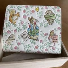 mimizatoru様専用 浅草文庫 牛革製ピーターラビット 二つ折り財布のサムネイル