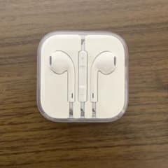 Apple イヤホン　ホワイト ケース付きのサムネイル