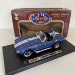 Shelby Cobra 427S/C 1964 1/18 ミニカーのサムネイル