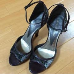 正規品☆EMPORIO ARMANI ヒールパンプス☆のサムネイル