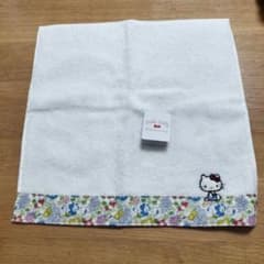 ハローキティ　45周年　タオルハンカチ