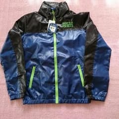 新品キッズ ジャンパー(フード付き）のサムネイル