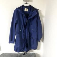 超美品　AIGLE ネイビー フード付き モッズコートのサムネイル