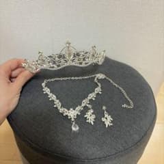 ブライダルアクセサリー 3点セット ティアラ ネックレス ピアスのサムネイル