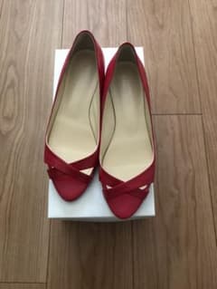 お値下げ☆新品☆ユナイテッドアローズ☆パンプス 赤36.5のサムネイル