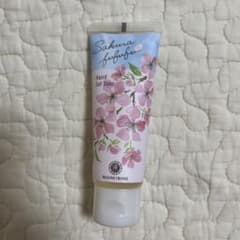 ハウスオブローゼ さくらふふふ ハンドソープ桜の香りのサムネイル