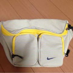 ウエストポーチのサムネイル