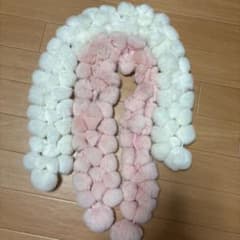 ファー風ポンポンマフラー（ホワイト・ピンク）のサムネイル