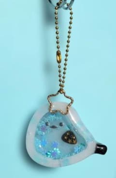 ハンドメイド レジン シェイカーキーホルダー 　シマエナガのサムネイル