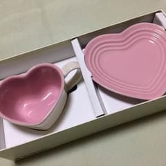 ルクルーゼ  ハートマグ&トレイのサムネイル