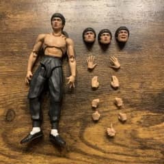 S.H.フィギュアーツ ブルース・リーのサムネイル