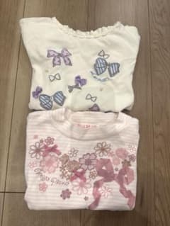 【mezzo piano】リボンと花の刺繍 長袖カットソー2枚セット【120】のサムネイル