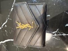 SAINT LAURENT 三つ折り財布 ブラック　サンローランのサムネイル