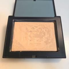 6割程　NARS ライトリフレクティングセッティングパウダー プレスト N