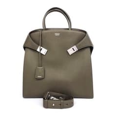 FERRAGAMO ハグトートバッグ 2WAY オリーブグリーン Hug bagのサムネイル